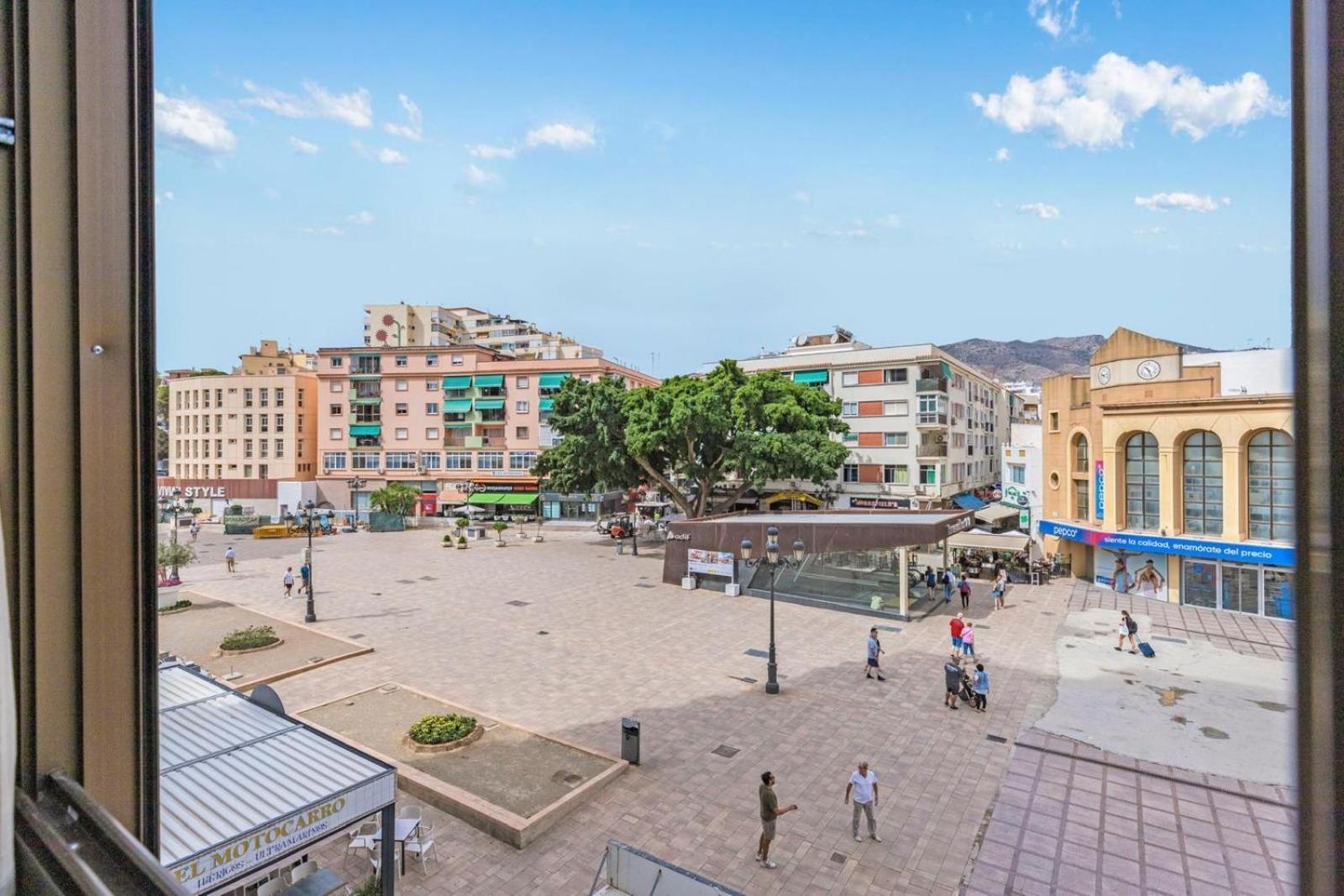 Nogalera Rainbow 2-Bedroom Apartment, Pool And Parking By Namaste Elite Torremolinos Exterior photo