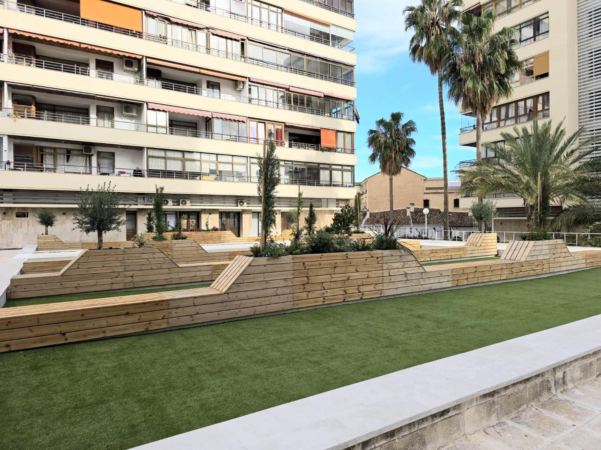 Nogalera Rainbow 2-Bedroom Apartment, Pool And Parking By Namaste Elite Torremolinos Exterior photo